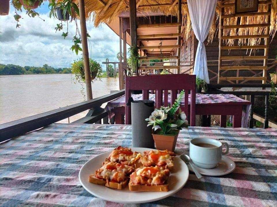 Champa Guesthouse Muang Không Buitenkant foto