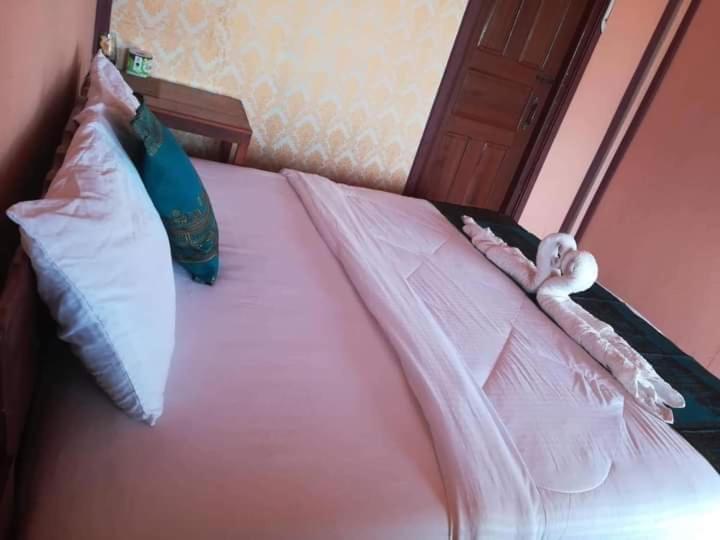Champa Guesthouse Muang Không Buitenkant foto