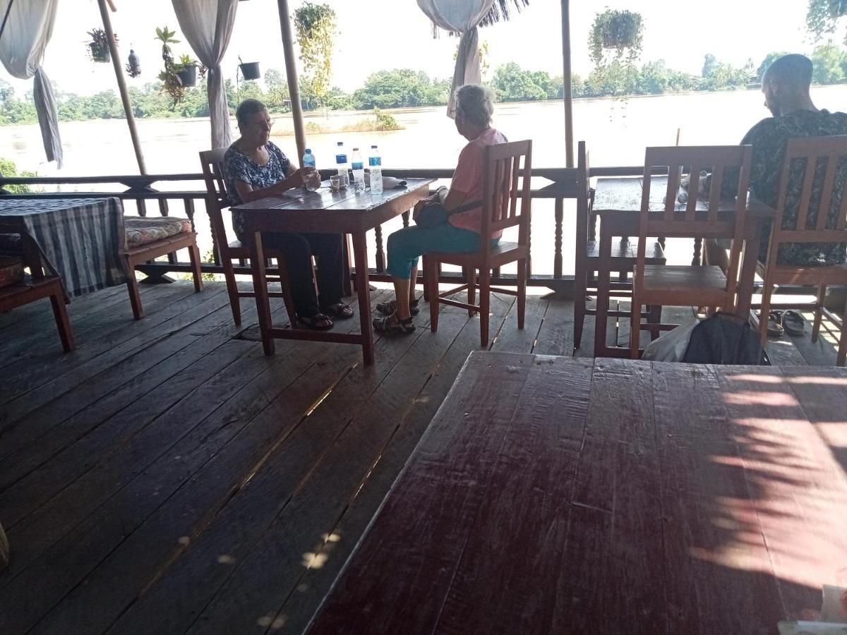 Champa Guesthouse Muang Không Buitenkant foto