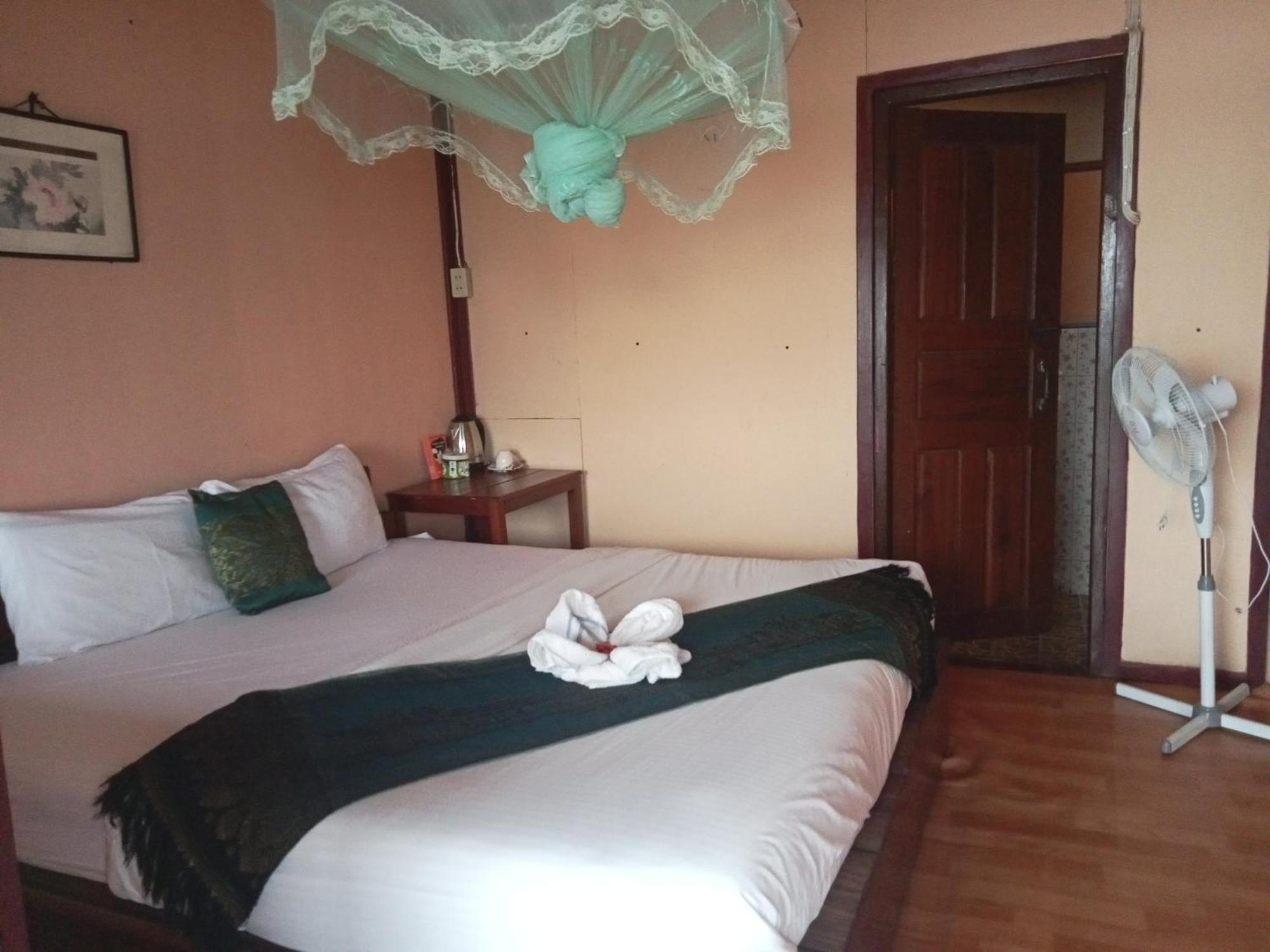 Champa Guesthouse Muang Không Buitenkant foto