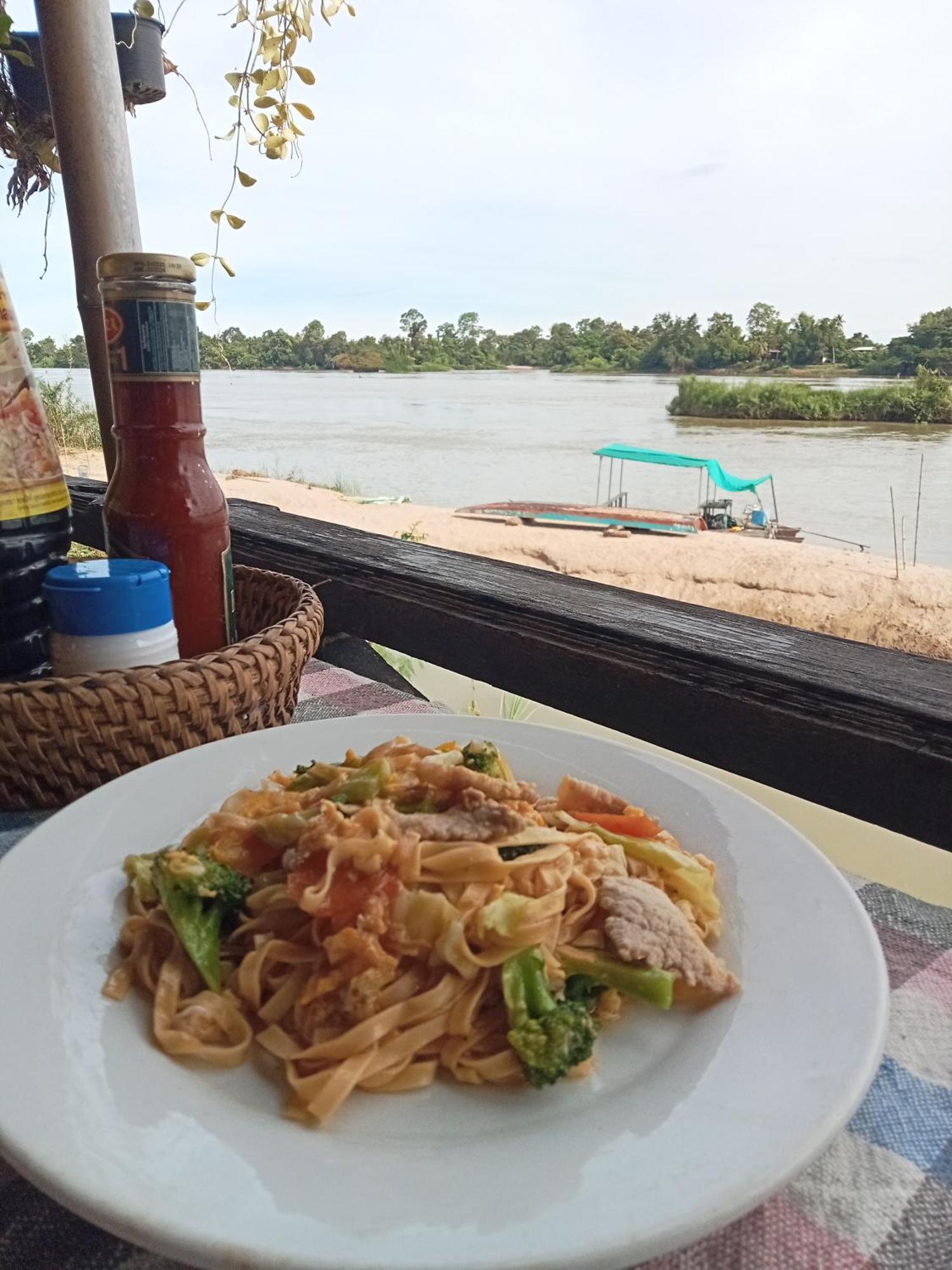Champa Guesthouse Muang Không Buitenkant foto