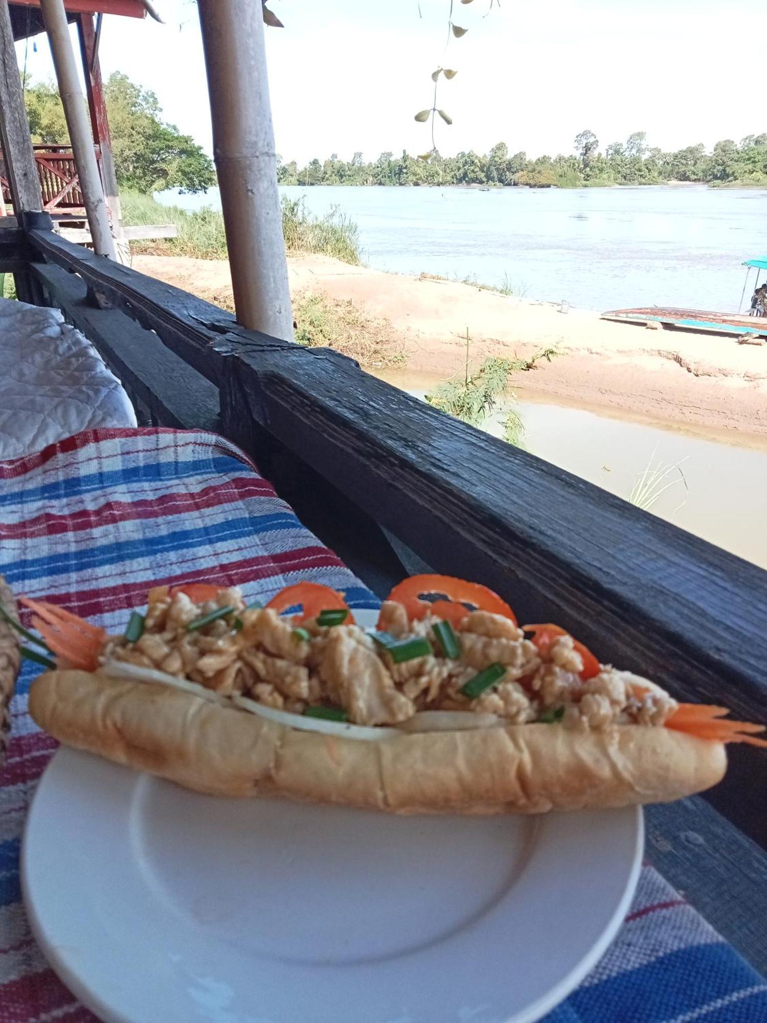 Champa Guesthouse Muang Không Buitenkant foto